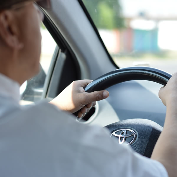 5 things to look out for when choosing a driving instructor